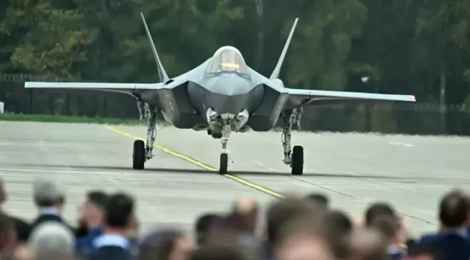 Belçika ilk F-35’lerini teslim aldı