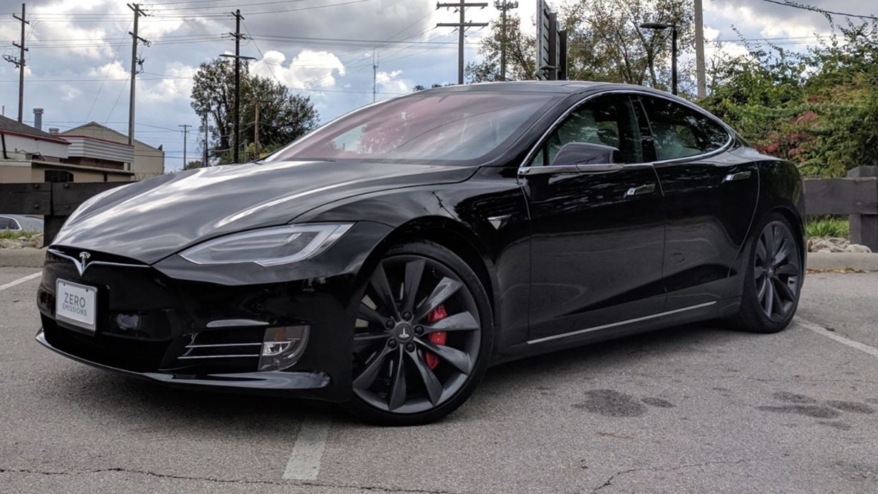 Tesla işten çıkarmalara devam ediyor!