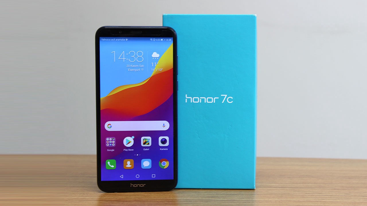 Uygun fiyatlı dev ekranlı telefon Honor 7c inceledik (Video)
