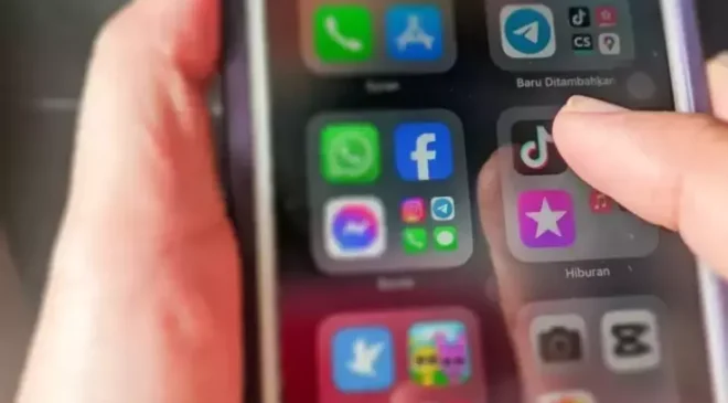 İngiltere’de sosyal medya için emsal düzenleme! 48 saat için kaldırılacak